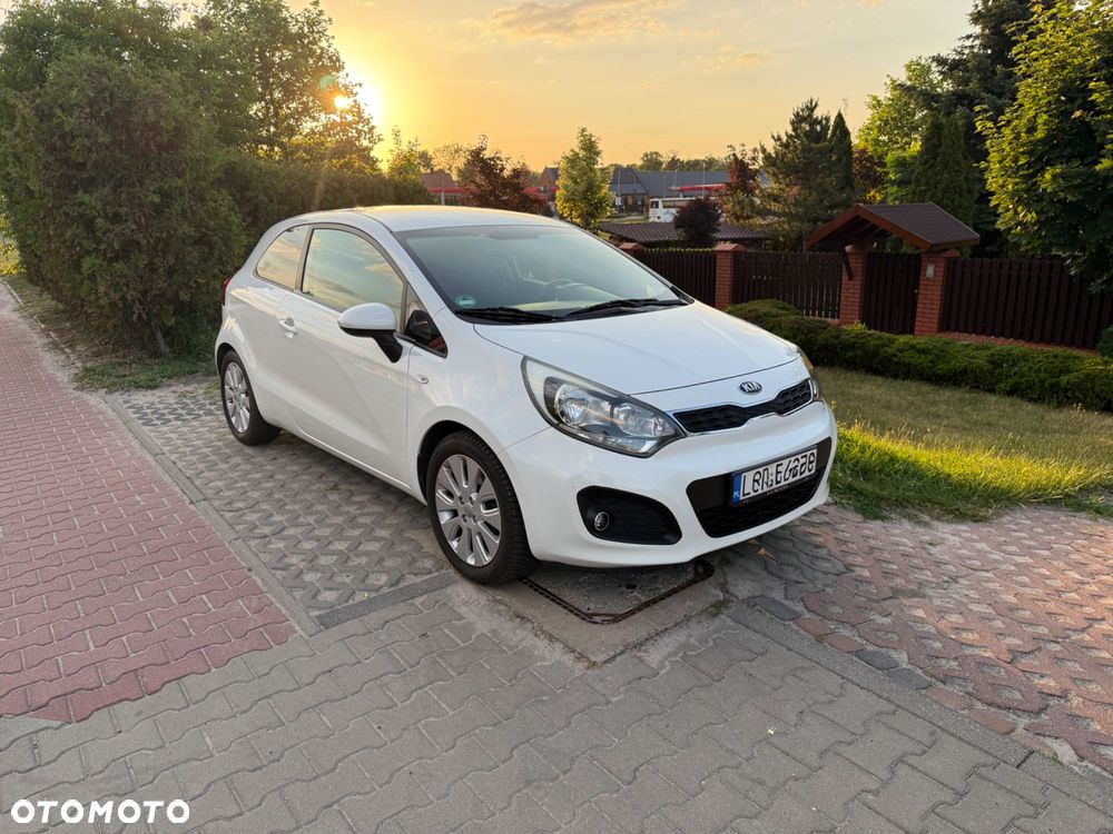 Kia Rio - 1