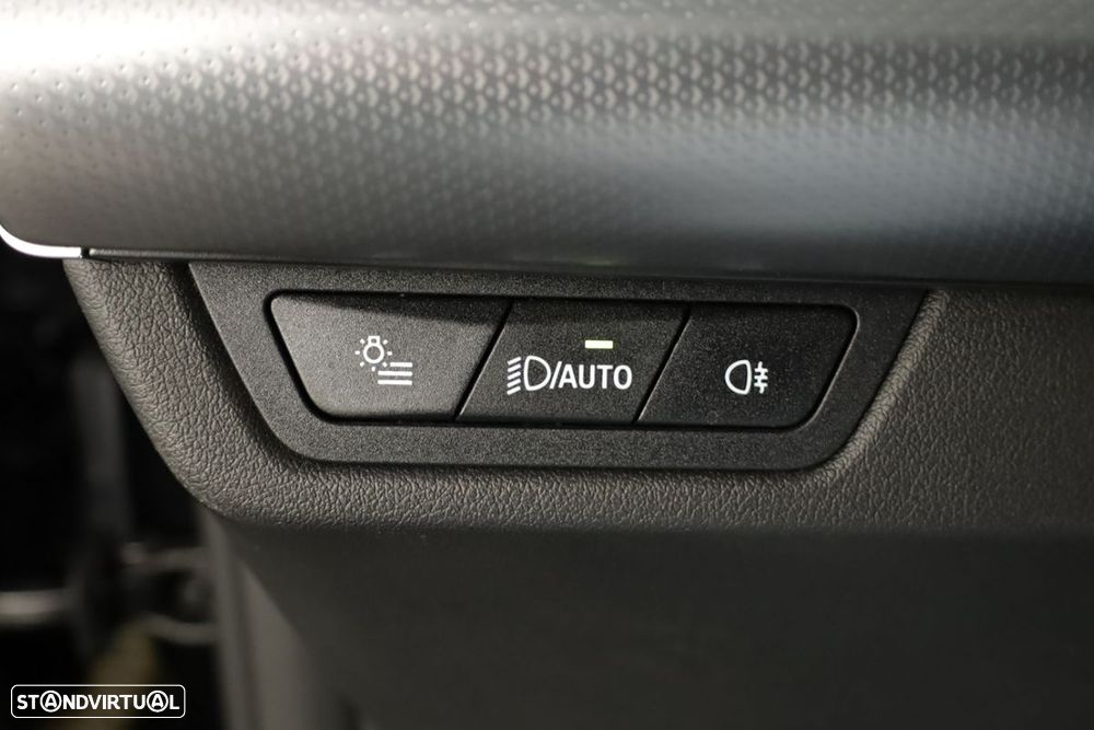 BMW iX2 eDrive20 Pack Desportivo M - 21