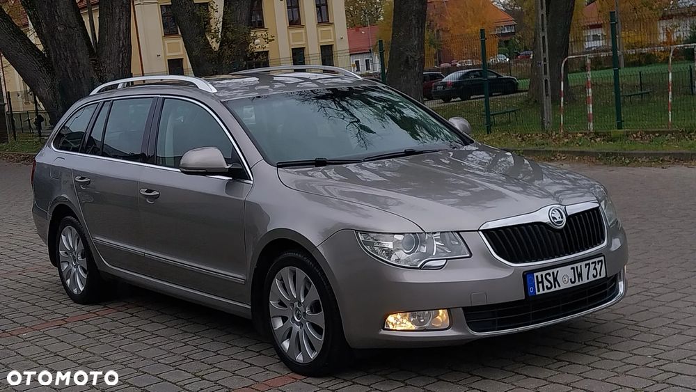 Skoda Superb 2.0 TDI Elegance DSG - 2