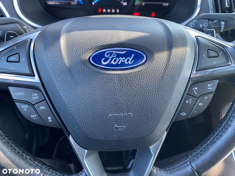 Ford Edge 2.0 EcoBlue Twin-Turbo 4WD Titanium - 26