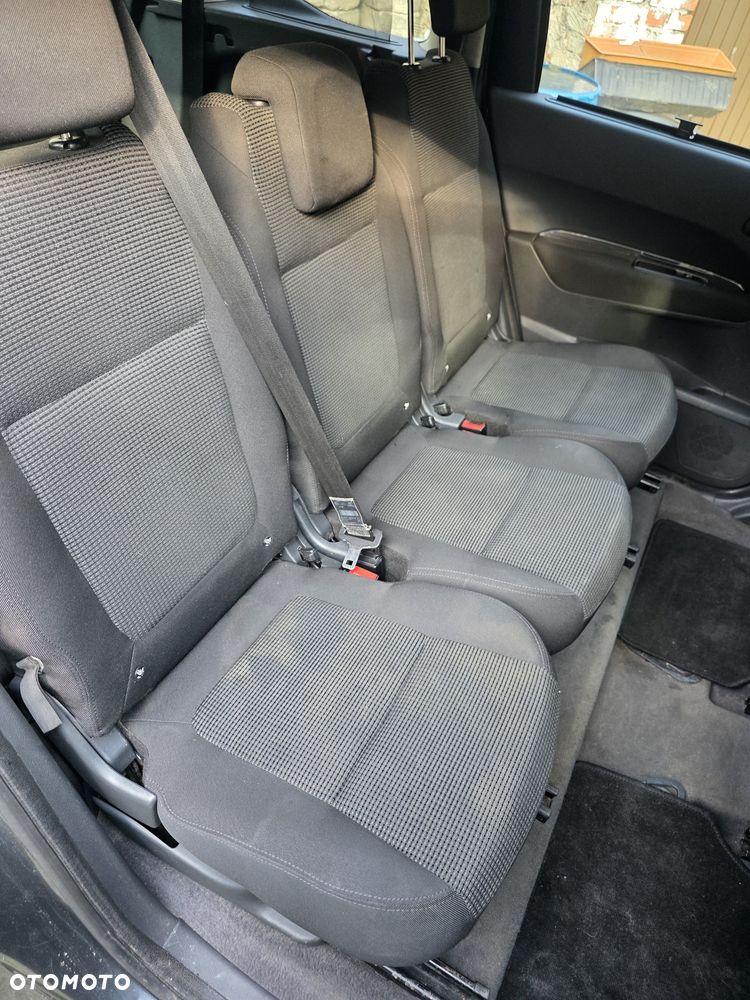 Peugeot 5008 - 3