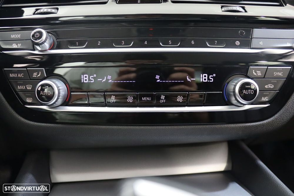 BMW 530 e Line Luxury - 35