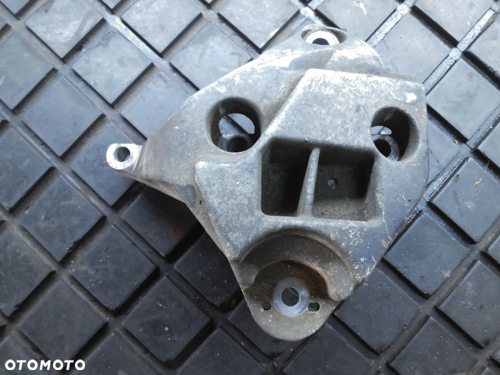 RENAULT KANGOO I 1.5DCI ŁAPA WSPORNIK MOCOWANIE SILNIKA 101849 - 1
