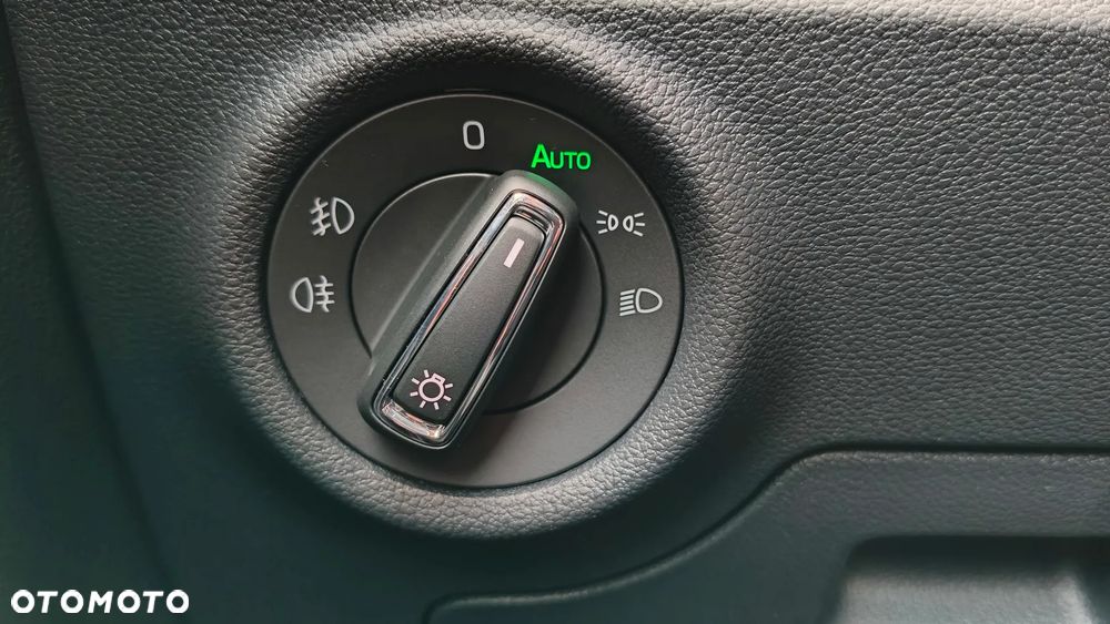 Skoda Scala ver-1-5-tsi-dsg-style - 35