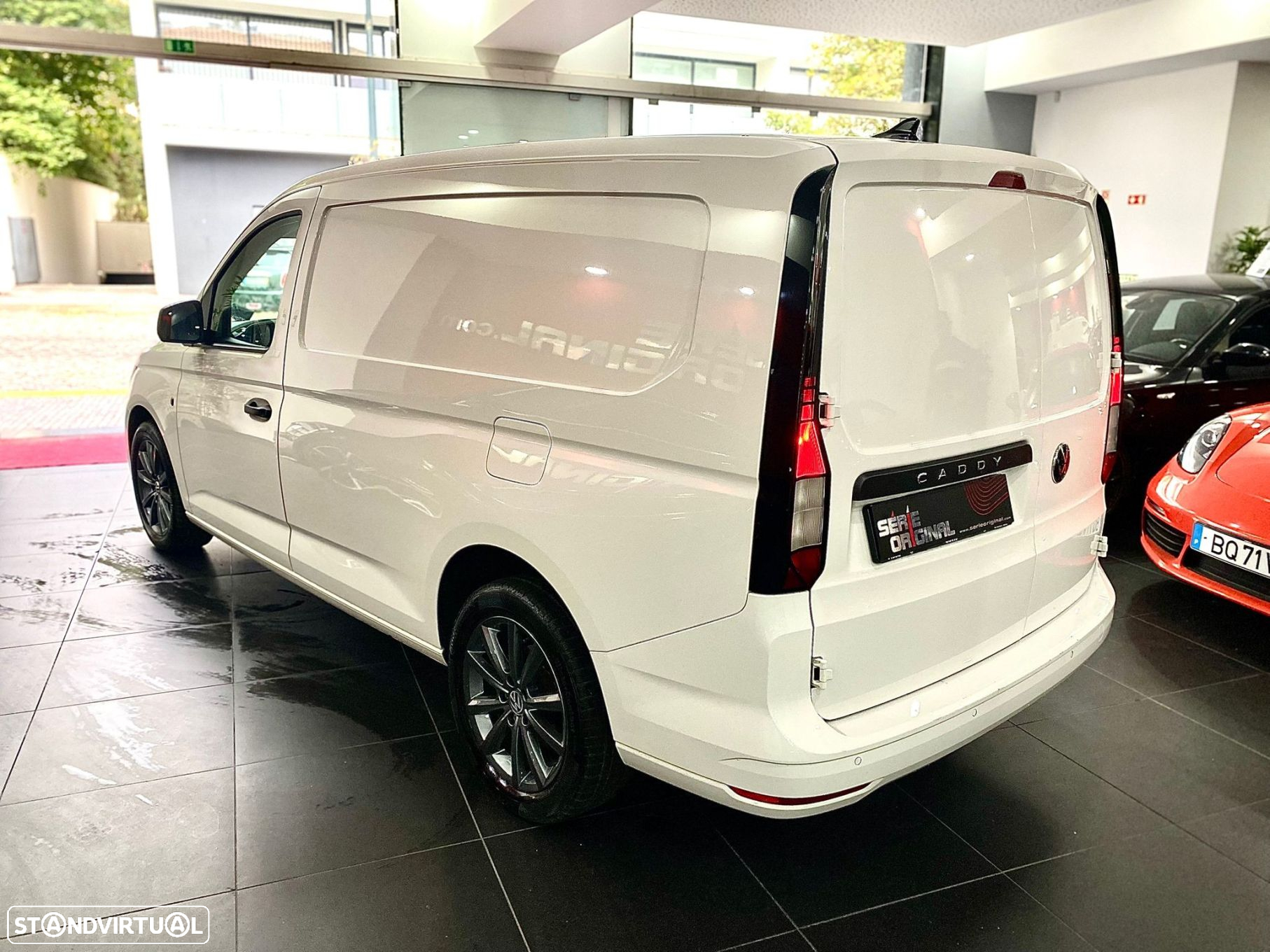 VW Caddy Maxi 2.0 TDI - 9