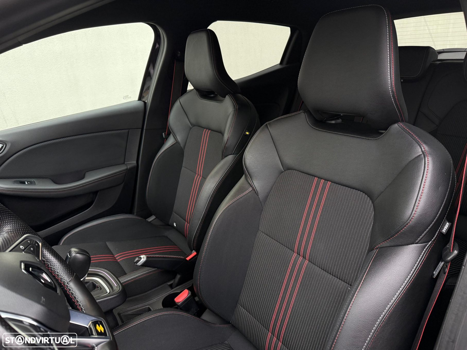Renault Clio 1.0 TCe RS Line CVT - 8
