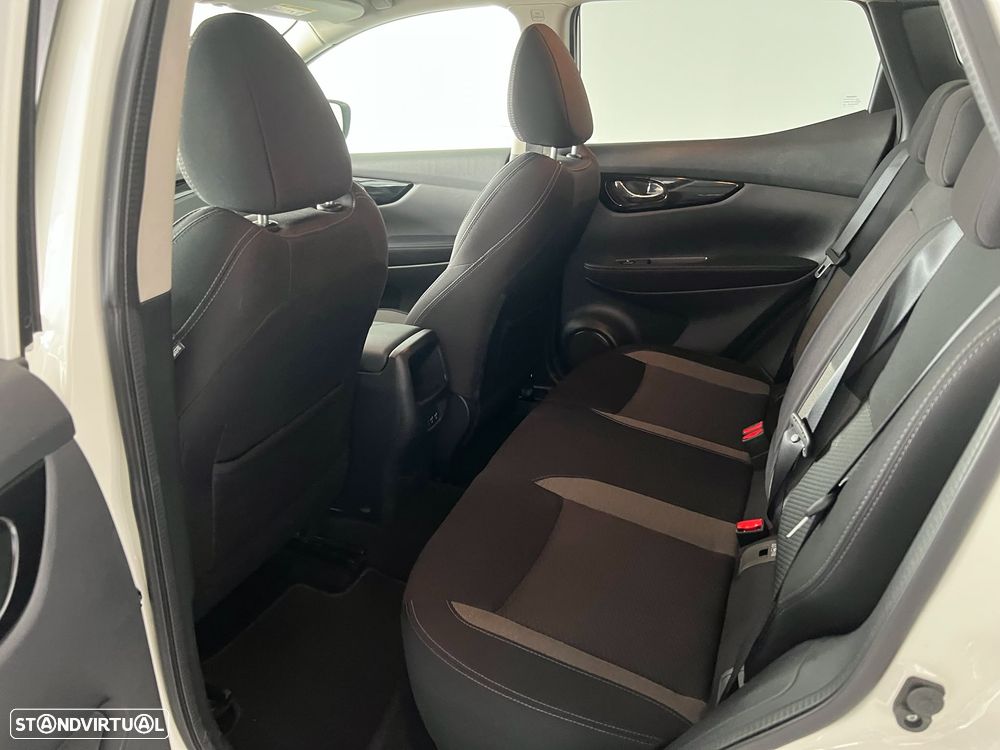 Nissan Qashqai 1.3 DIG-T N-Connecta - 10