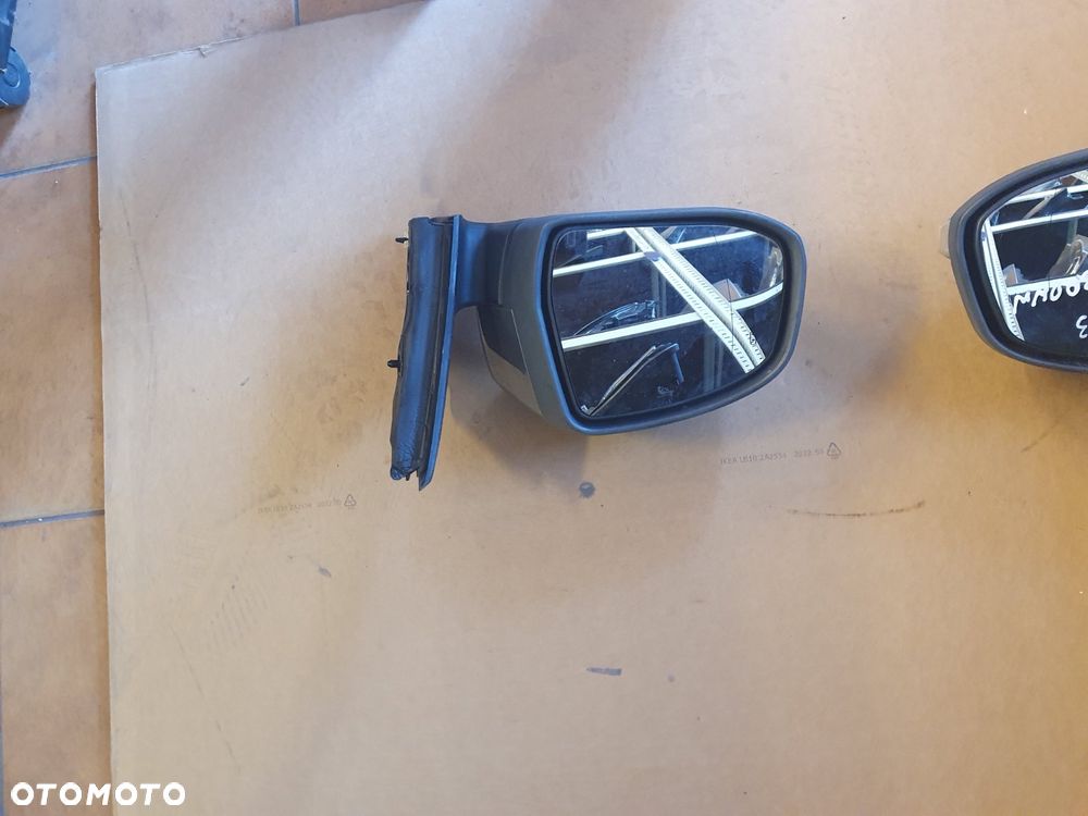 LUSTERKO LEWE FORD FOCUS MK 3 III - 3