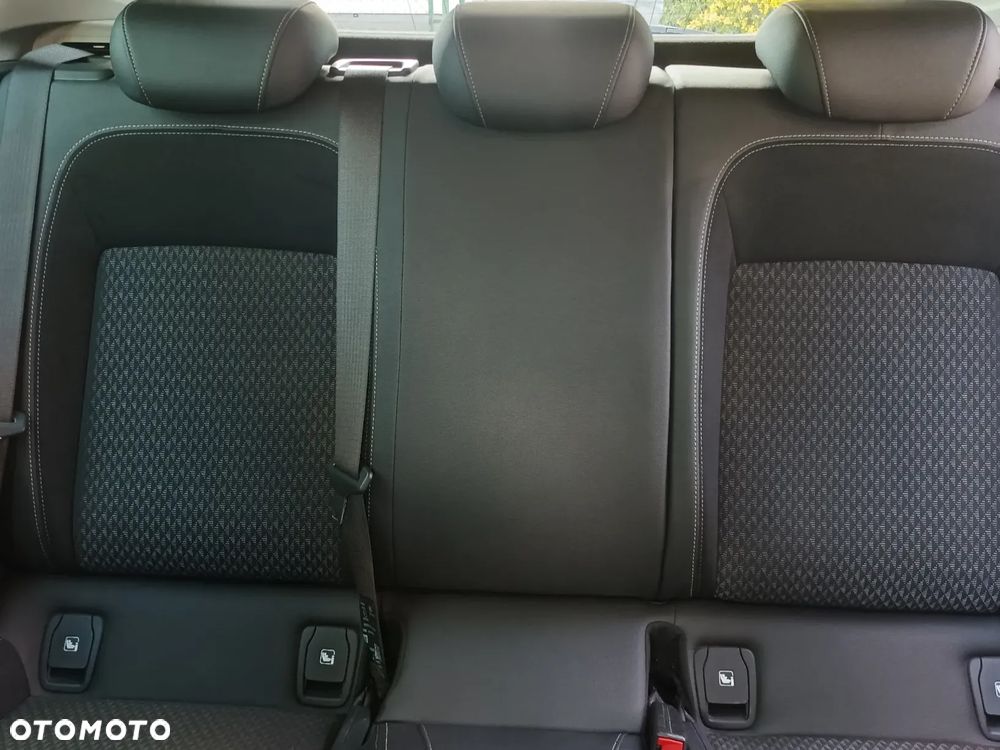 Opel Astra 1.4 T Elite - 10