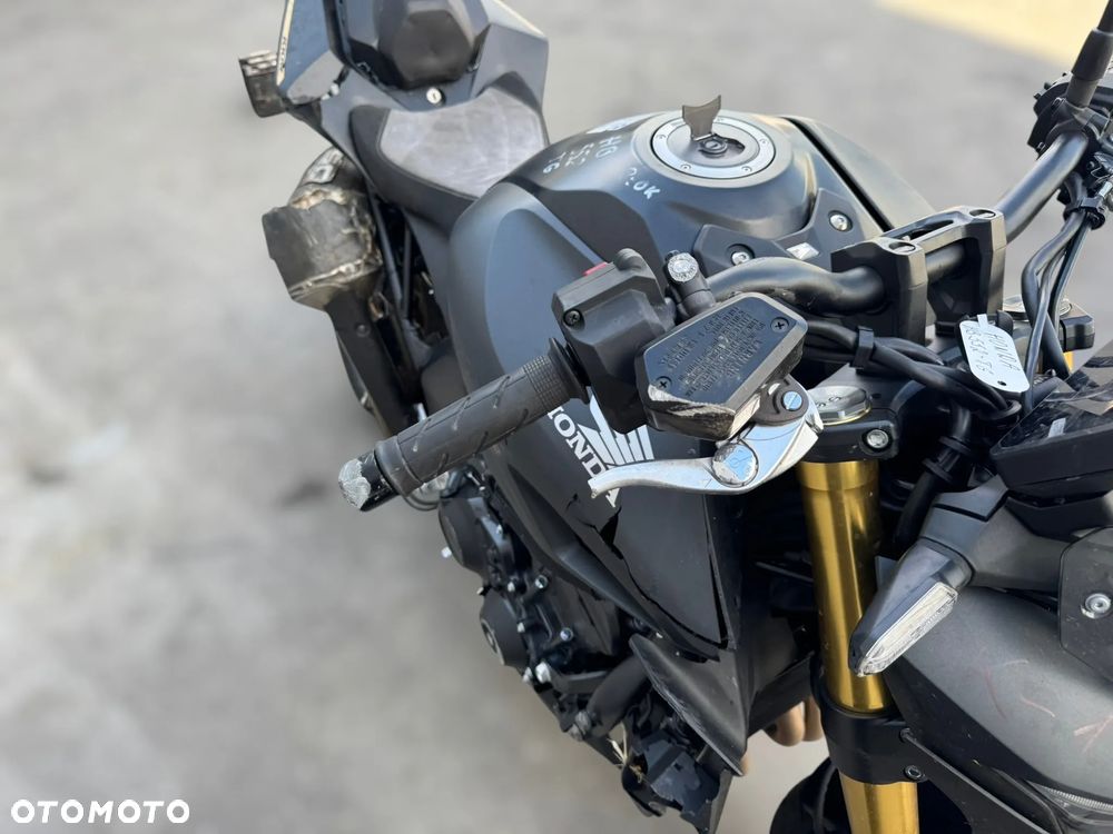 Honda CB - 10