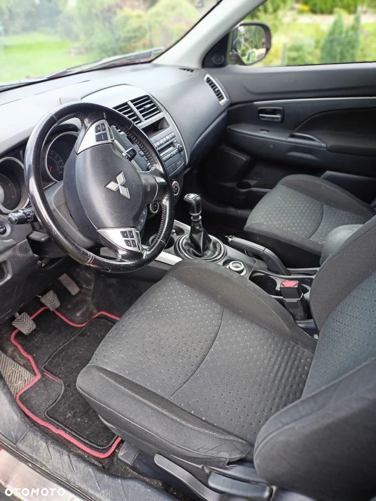 Mitsubishi ASX - 8