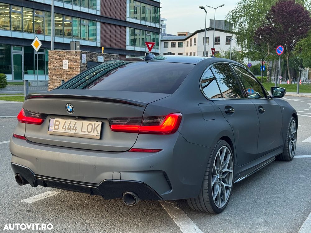 BMW Seria 3 330i AT - 36