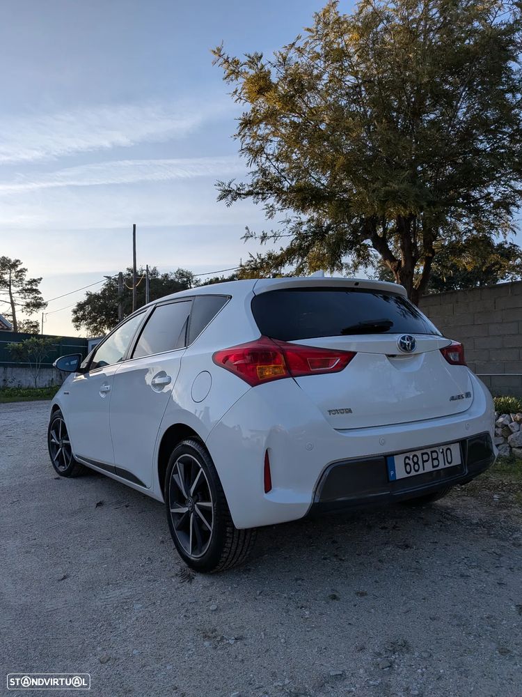 Toyota Auris 1.8 HSD Sport+Skyview +Navi - 4