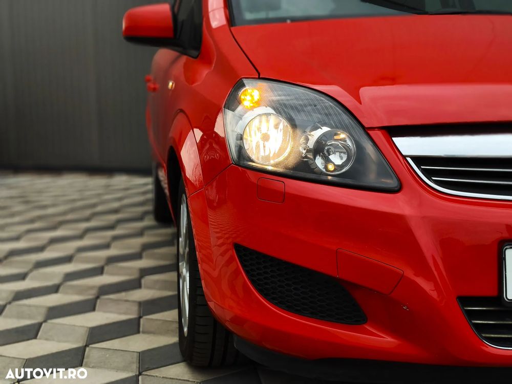 Opel Zafira 1.8 Family Plus - 10