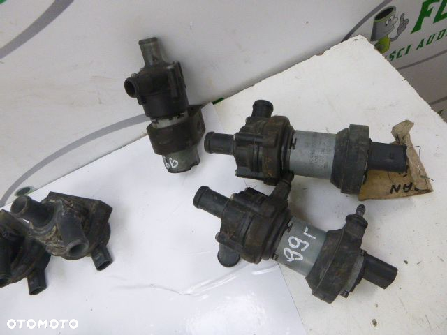 AUDI VW SKODA SEAT DODATKOWA POMPKA WODY 1K0965561F 06H121601E 7H0965561A - 7