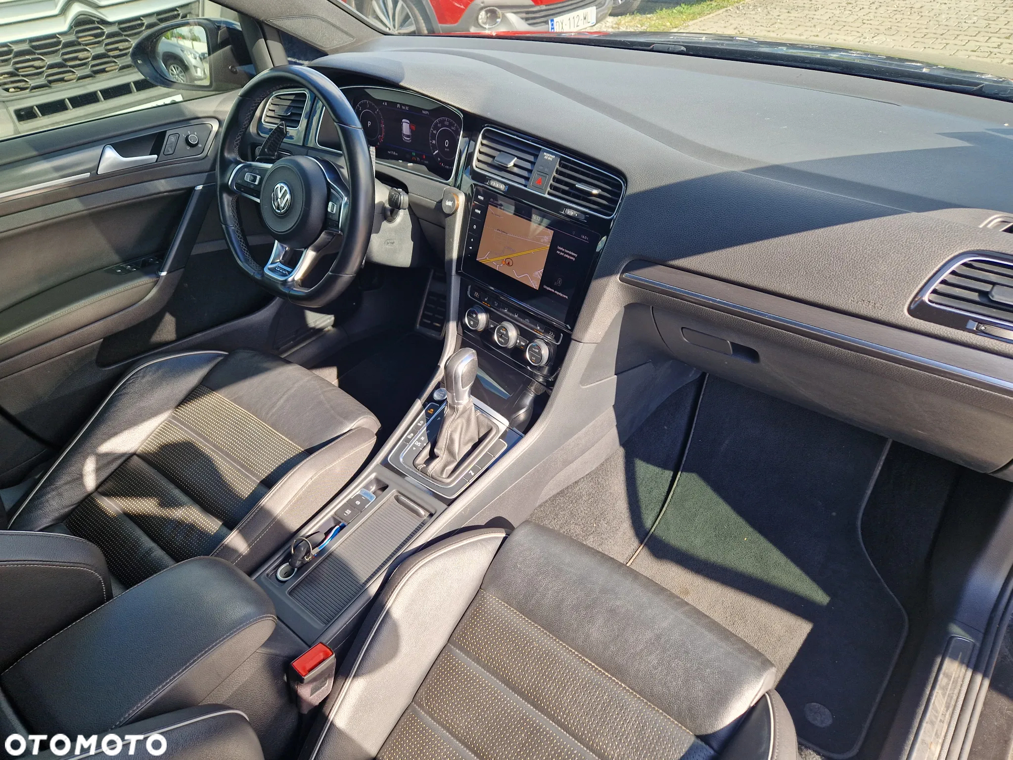 Volkswagen Golf - 27
