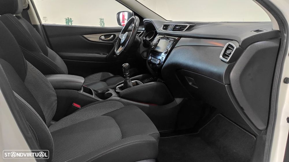 Nissan Qashqai 1.3 DIG-T Tekna - 23