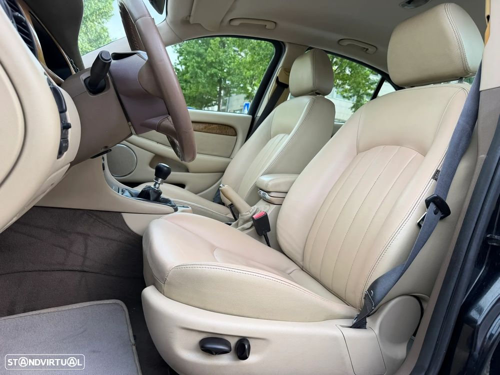 Jaguar X-Type 2.0 D Sport - 17