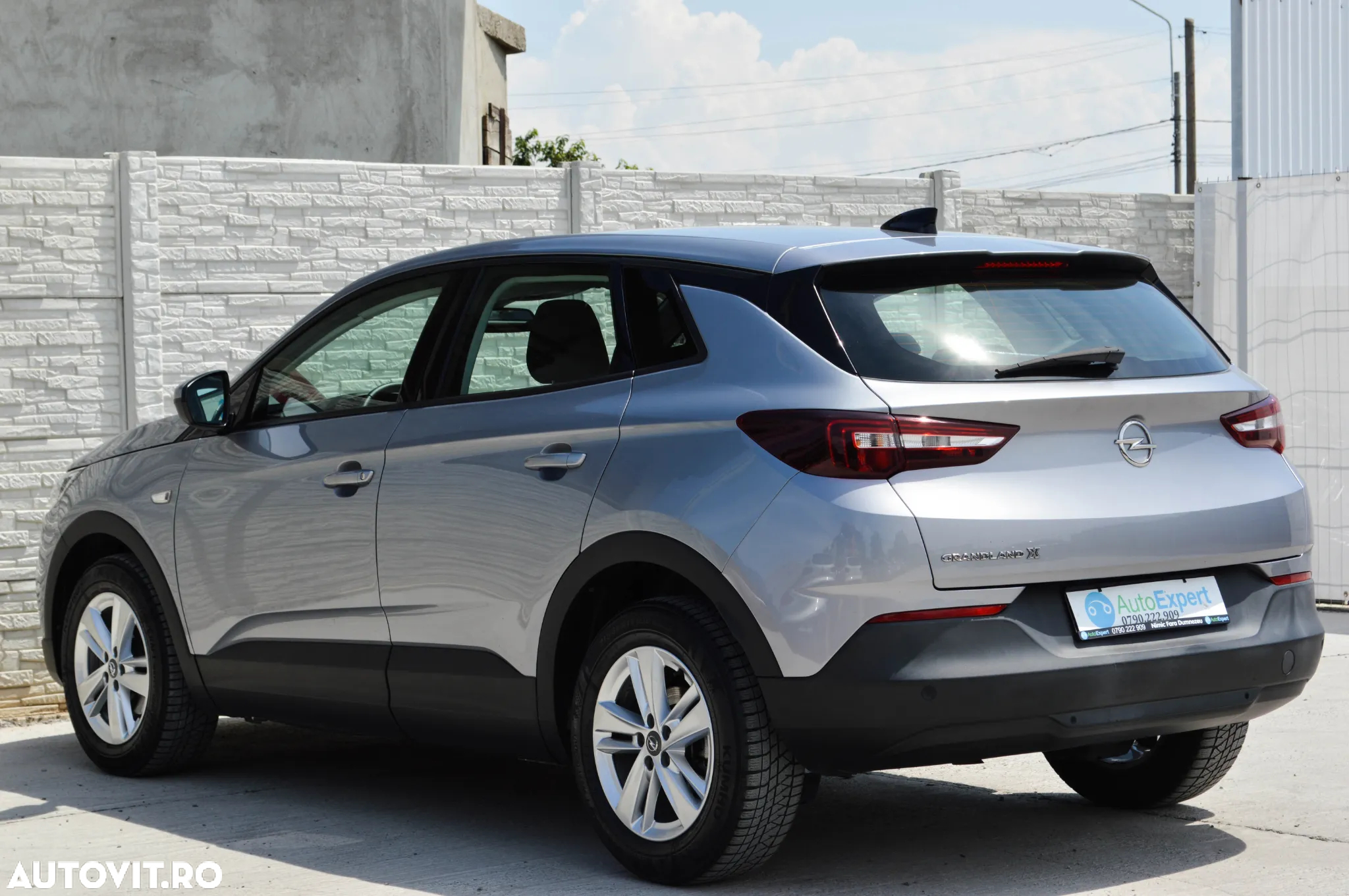 Opel Grandland X 1.5 D Start/Stop Automatik Business Edition - 4