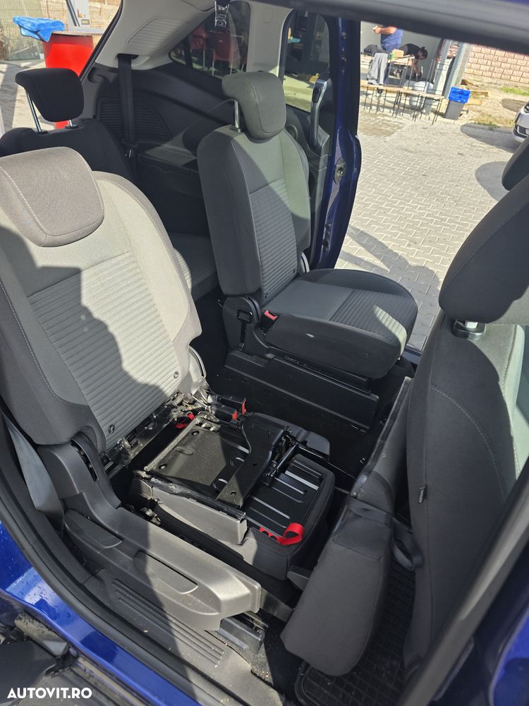 Ford Grand C-Max 2.0 TDCi Titanium - 11