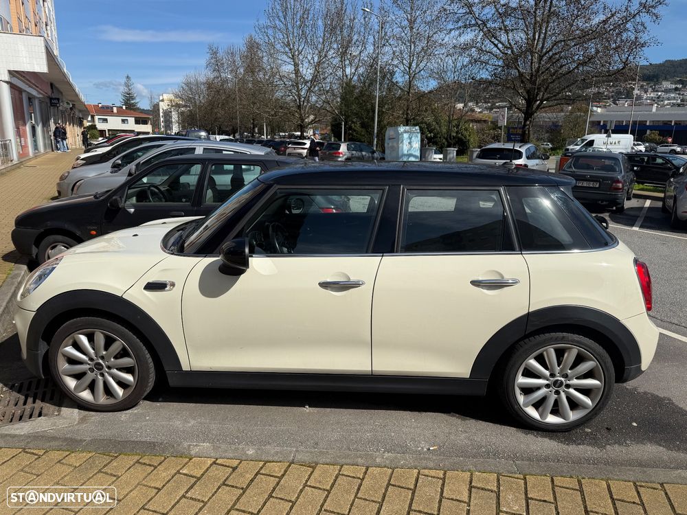 MINI 5 Portas Cooper D Auto - 2