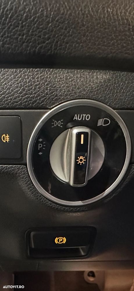 Mercedes-Benz CLA Shooting Brake 220 (CDI) d 4Matic 7G-DCT AMG Line - 16