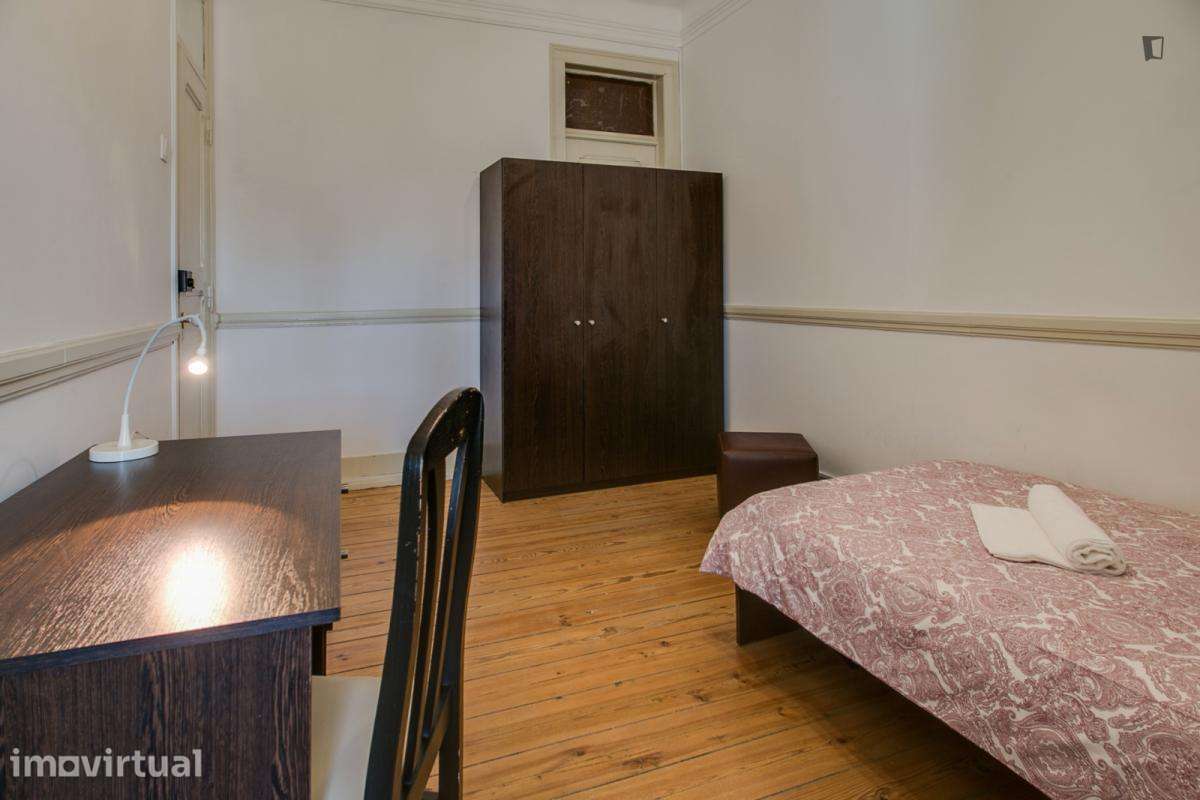 Quarto - localizado em Alameda Lisbon - Grande imagem: 5/15