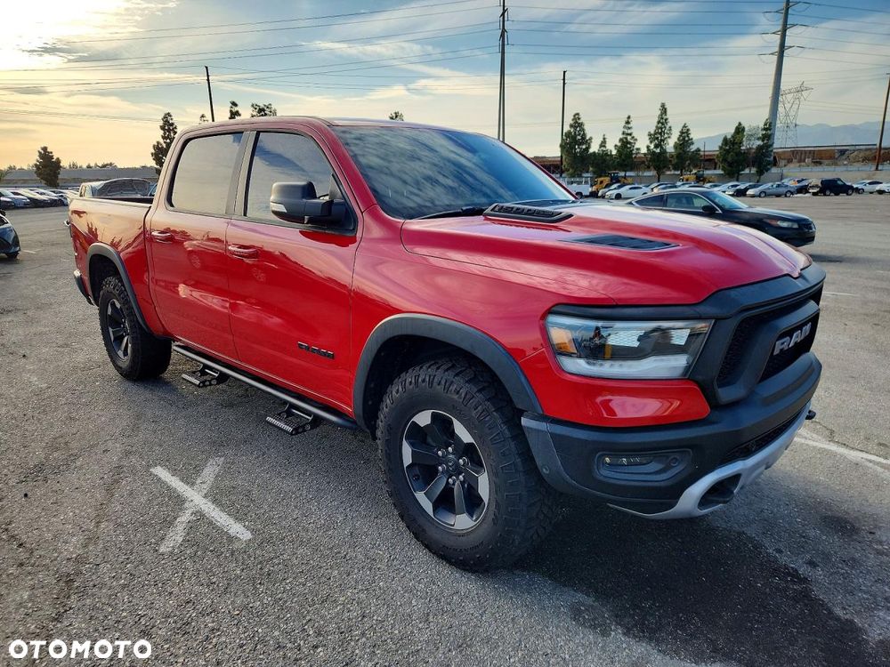 RAM 1500 5.7 Crew Cab Bighorn - 4