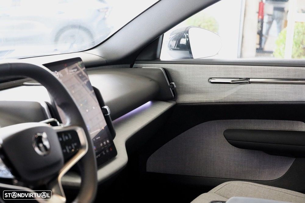 Volvo EX30 69 kWh Single Motor Extended Range Ultra - 17