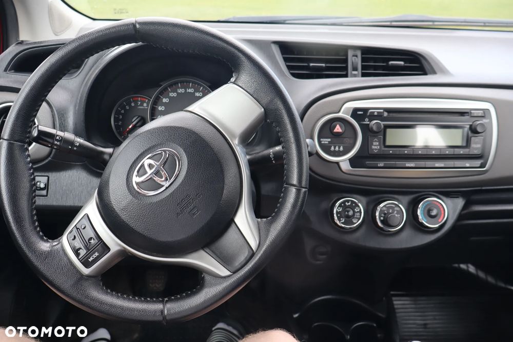 Toyota Yaris 1.33 Premium - 13