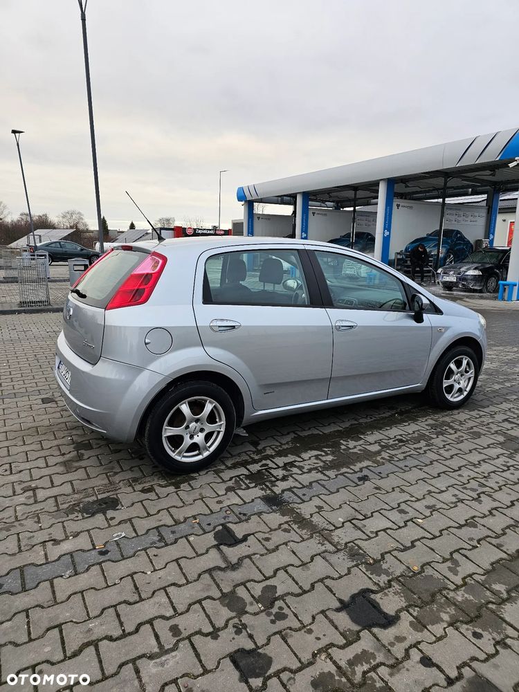 Fiat Grande Punto 1.4 8V - 4