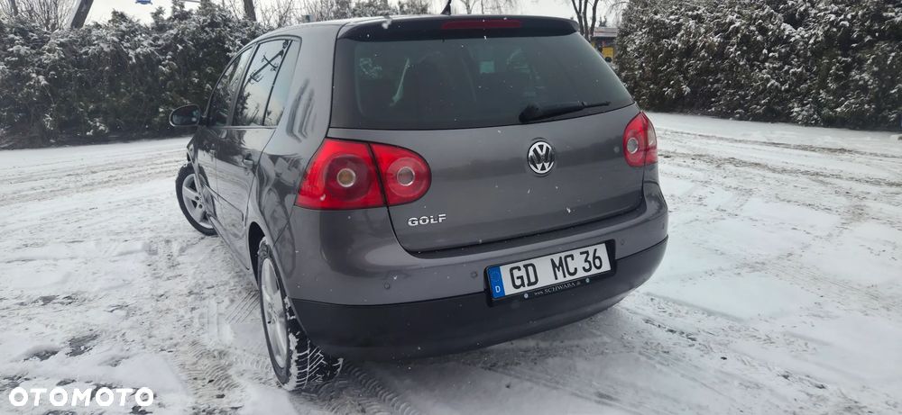 Volkswagen Golf - 8