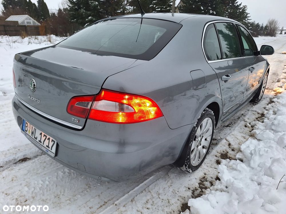 Skoda Superb 1.8 TSI DSG Exclusive - 10