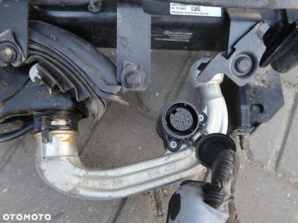 Hak holowniczy BMW X4 G02 Uszkodzony - 3