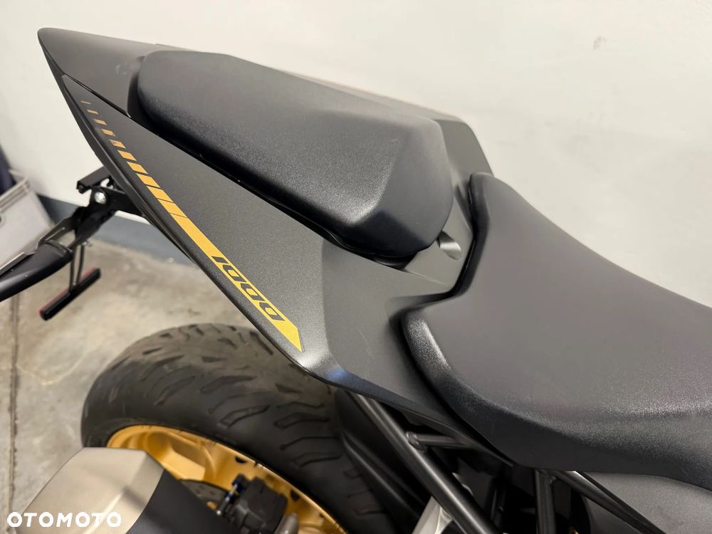 Honda Hornet - 36