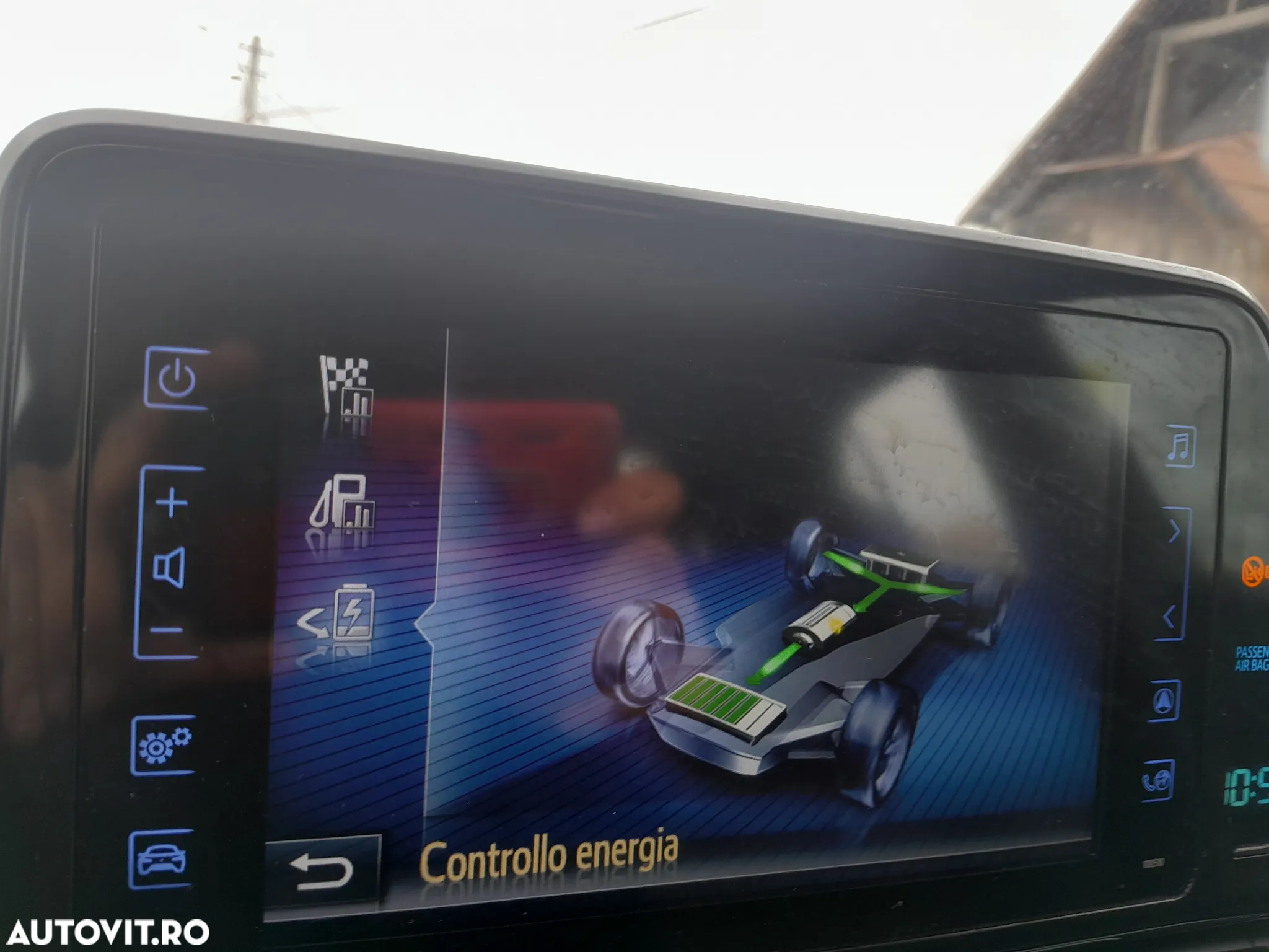 Toyota C-HR ver-hybrid-business--edition - 18