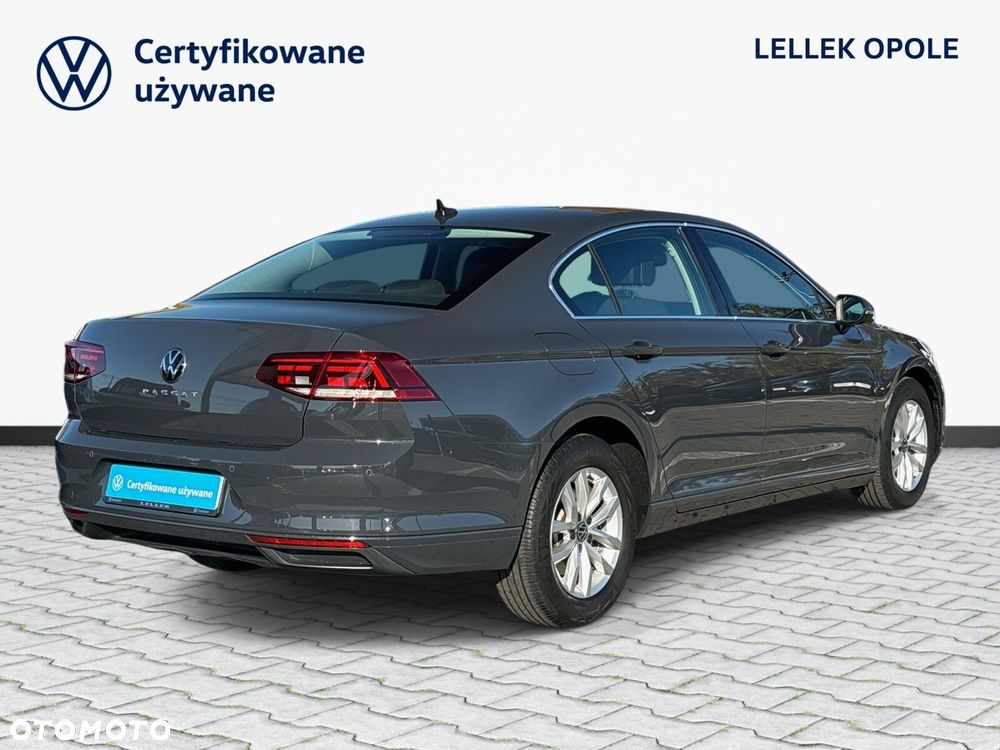 Volkswagen Passat - 6