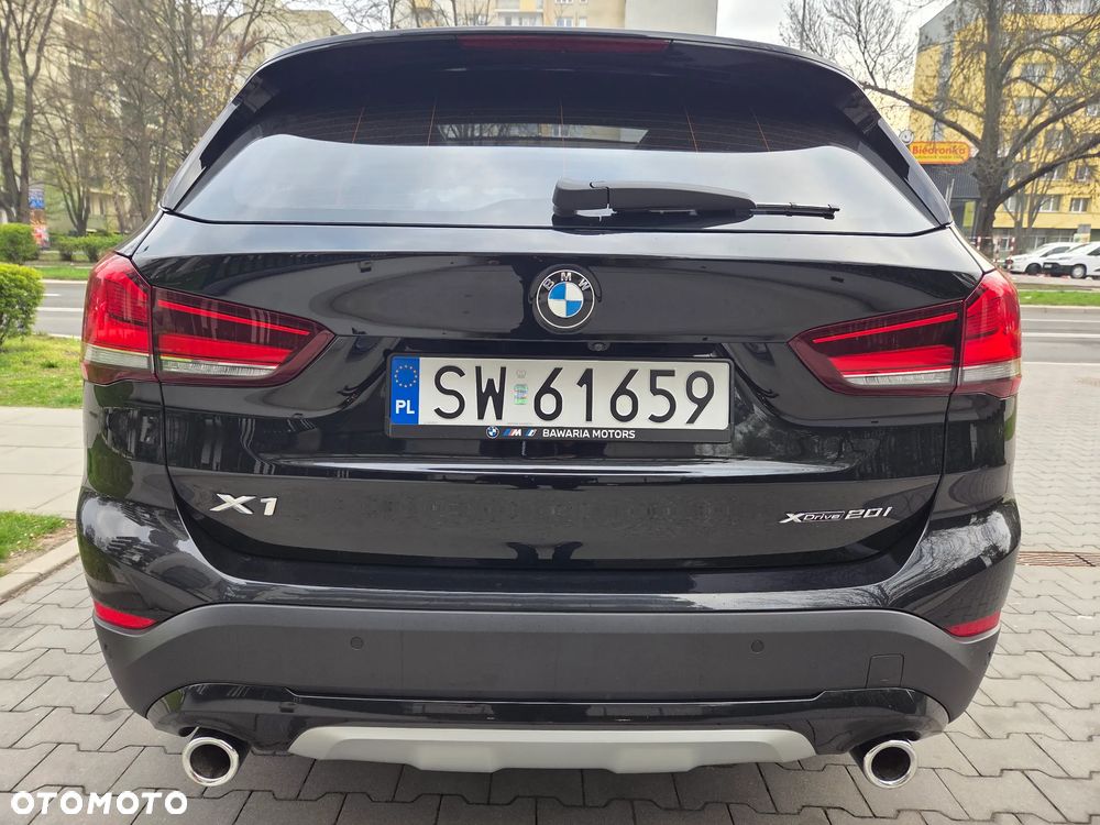 BMW X1 xDrive20i - 10