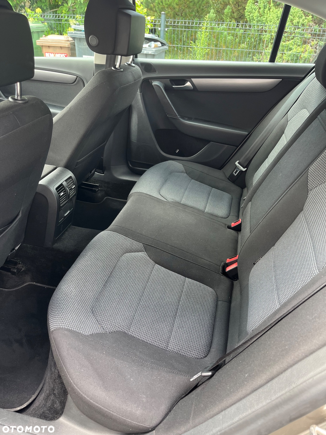 Volkswagen Passat - 8