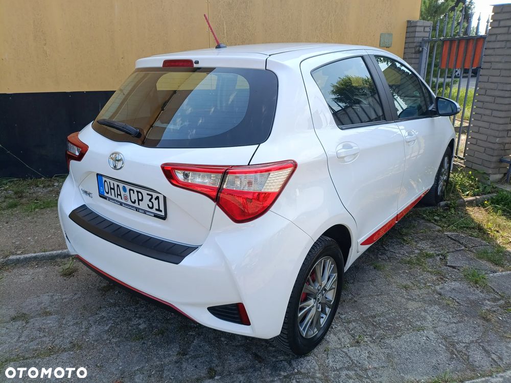 Toyota Yaris 1.5 Premium - 13