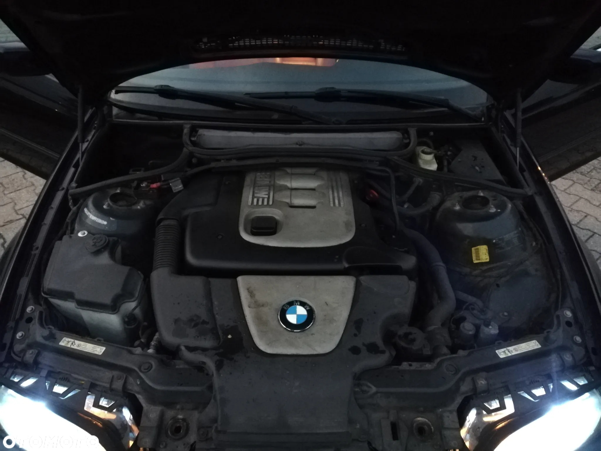 BMW Seria 3 320d Touring Edition Sport - 15