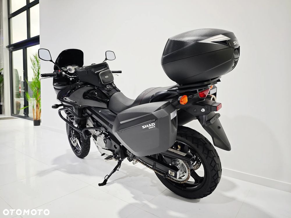 Suzuki V-STROM - 10
