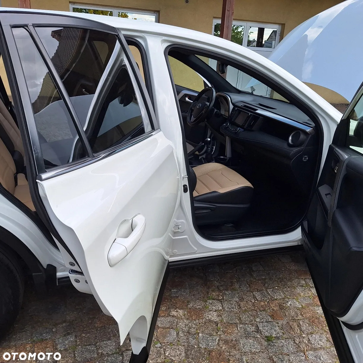 Toyota RAV4 - 14