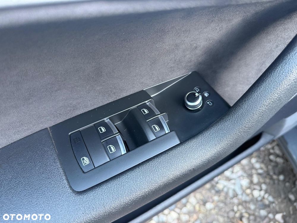 Audi A3 Sportback 1.6 TDI DPF Attraction - 12