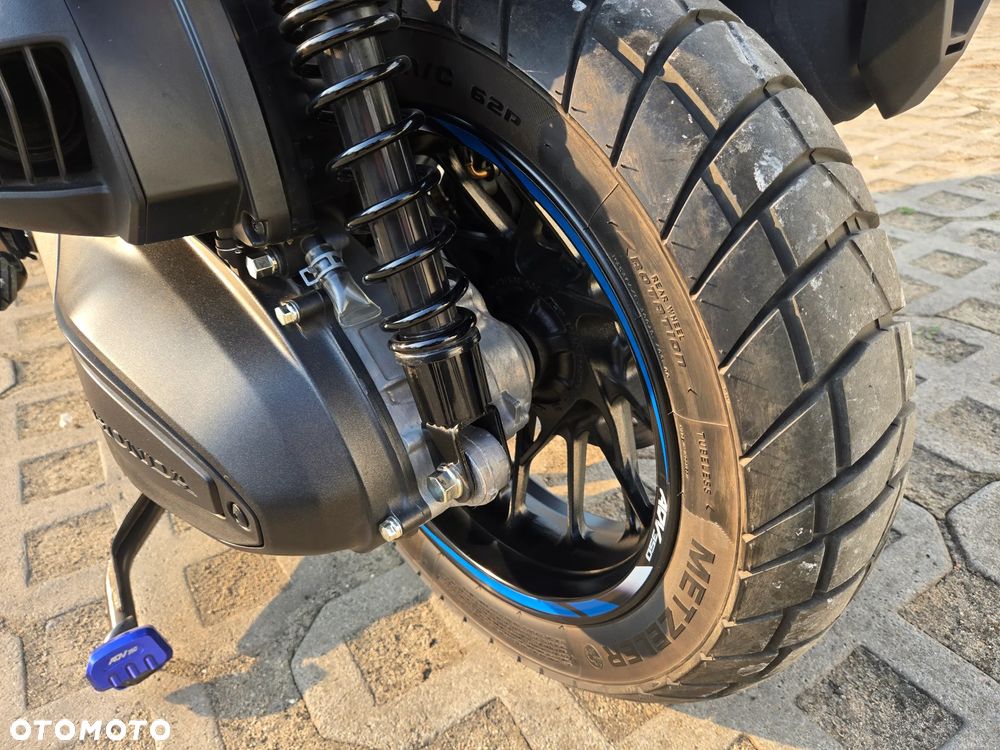 Honda ADV350 - 13