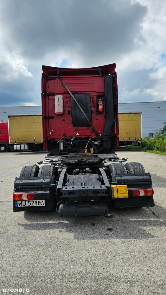 Mercedes-Benz Actros - 8