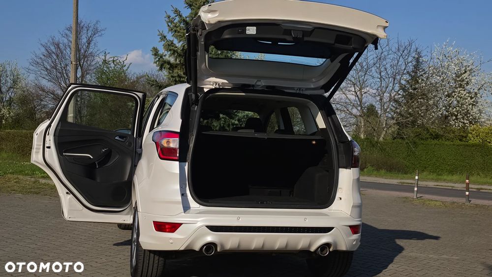 Ford Kuga - 40