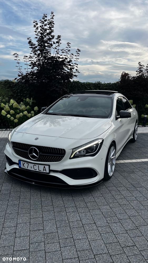 Mercedes-Benz CLA 220 4-Matic AMG Line - 1