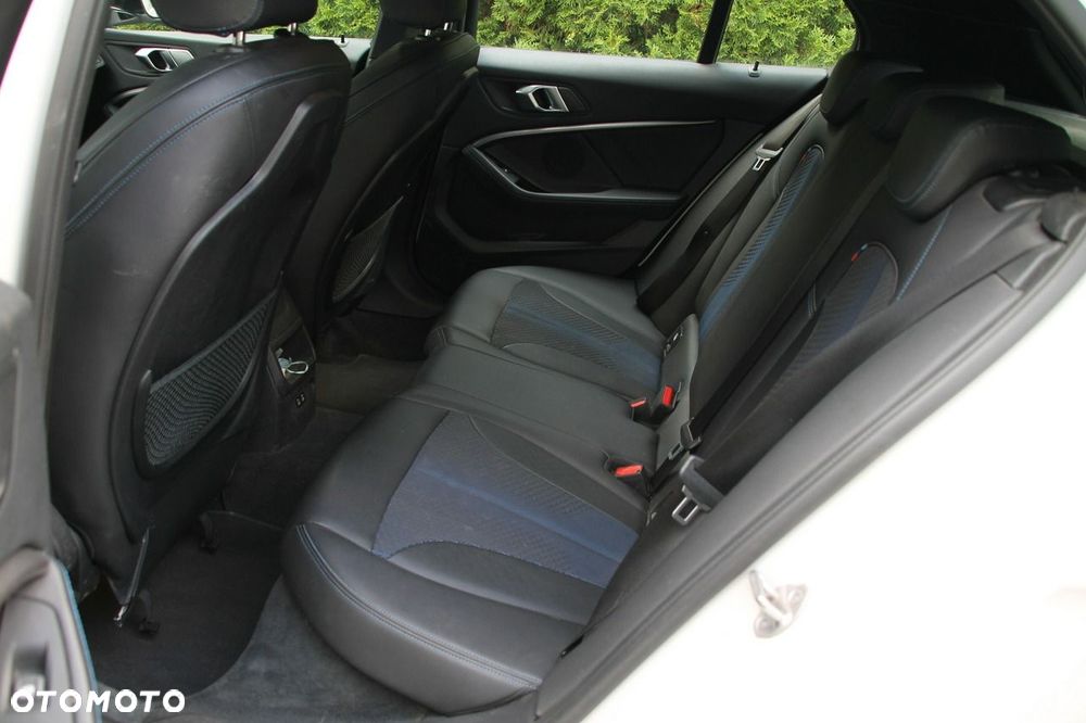BMW Seria 1 118i M Sport - 11