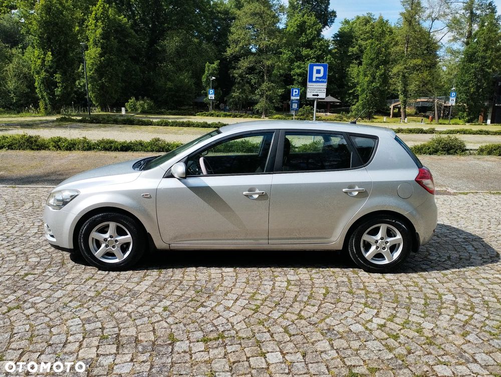 Kia Ceed 1.6 Crdi Comfort + - 17
